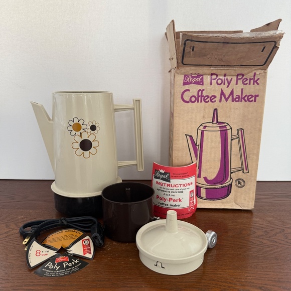 Vtg Daisy Floral Regal Poly Perk Coffee Maker 1980 4-8 cup NEW Unused USA Retro - Picture 2 of 13